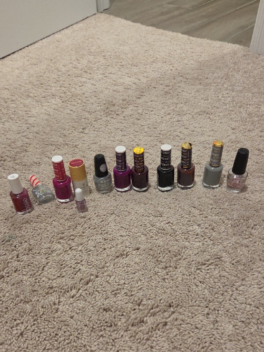 Assorted Women's Nail Polish Set - Mixed Colors